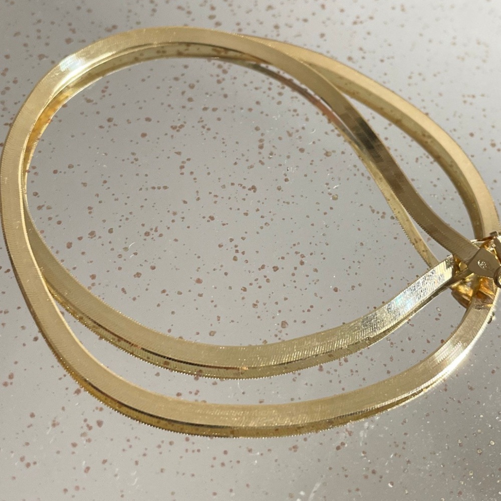 *FLASH SALE * 10 Kt gold herringbone necklace